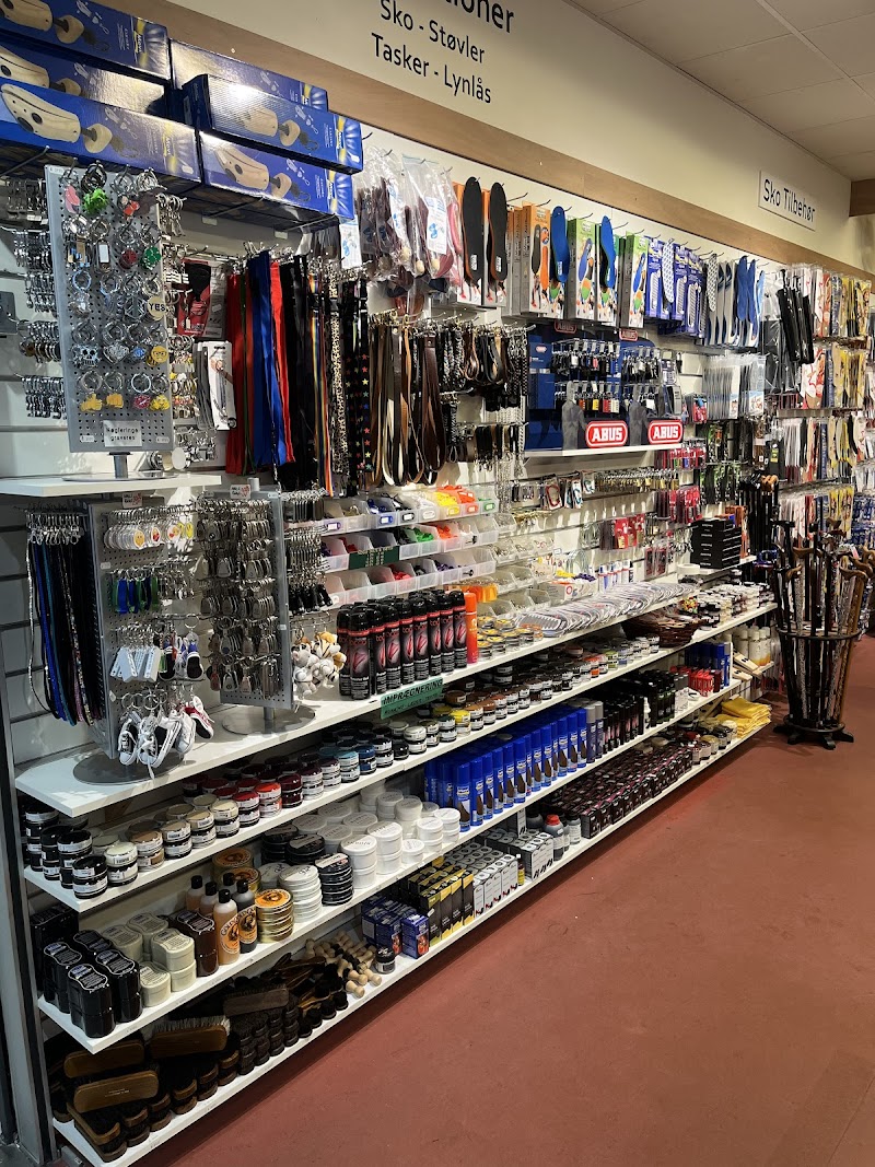 Mr. Lihn shoe repair