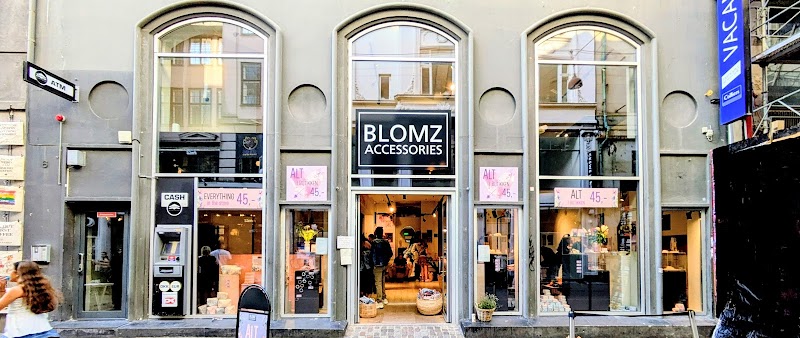 Blomz Accessories