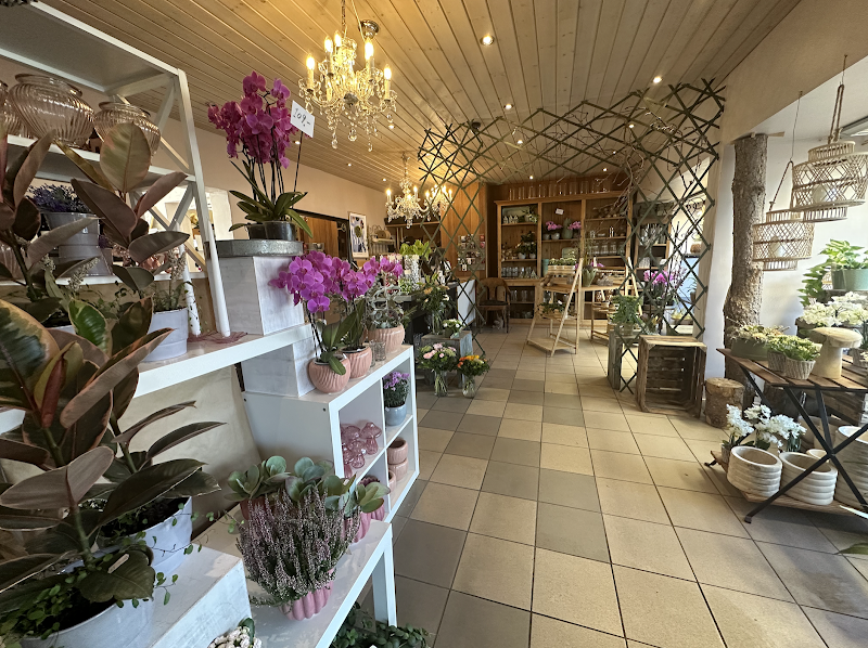 Vejlby Flowers And Arts